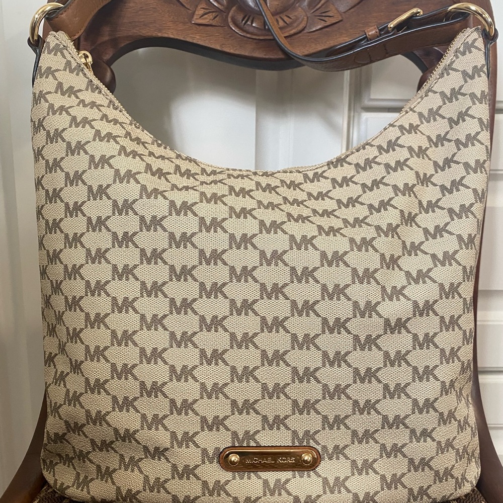 Michael Kors women bag